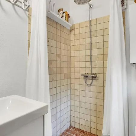 2 Bedroom Cozy In Dianalund Dom wakacyjny Ruds Vedby